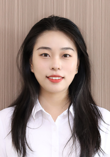 高越 中學美術優秀教師